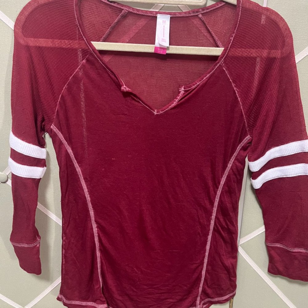 No Boundaries Red Top